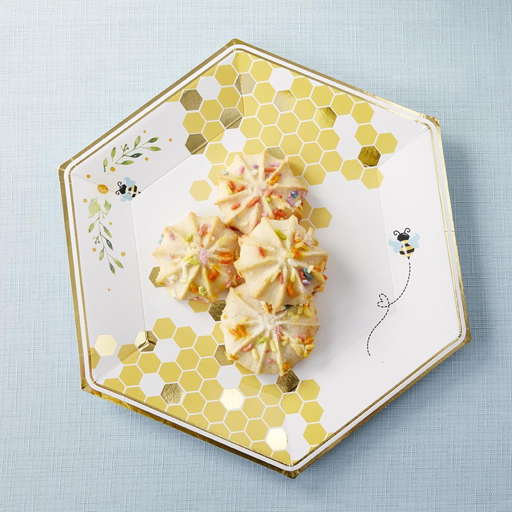 Sweet as Can Bee 9 in. Premium Paper Plates (Set of 16)